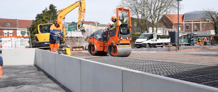 La Société VARET réalise un parking public de 40 places à Nœux-les-Mines route Nationale.