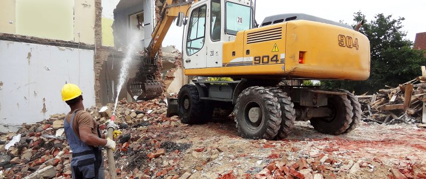Déconstruction, démolition : la différence ?